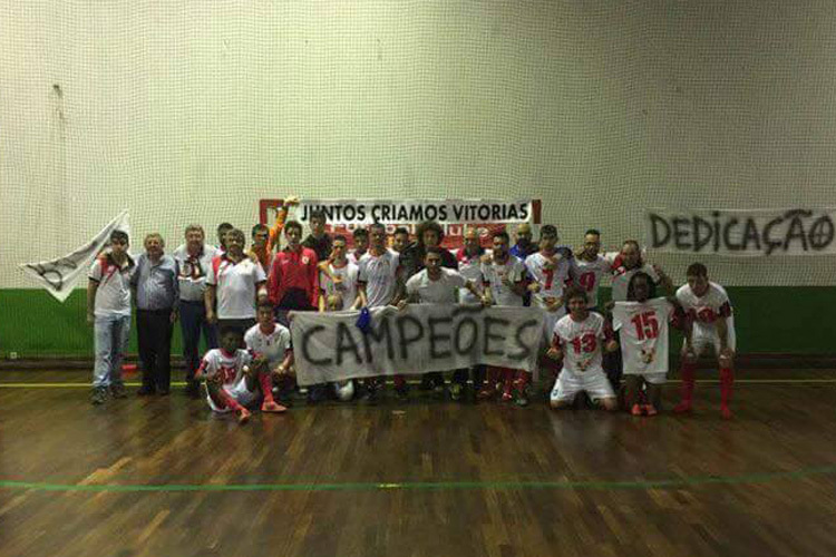 Equipa de futsal do Futebol Clube de S. Francisco sobe à II Divisão Nacional