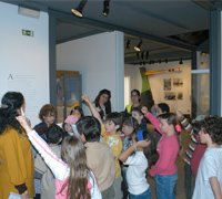 Crianças procuram “mentiras” no Museu