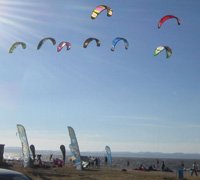 Praia dos Moinhos recebe etapa do Campeonato Nacional de Kiteboard