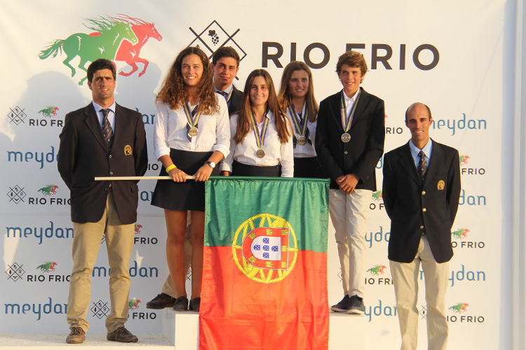 Jovens cavaleiros portugueses alcançam bronze em campeonato europeu
