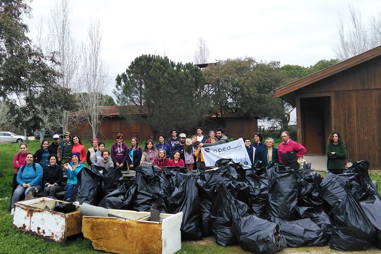 50 voluntários participaram no “Limpa Rios” em Alcochete