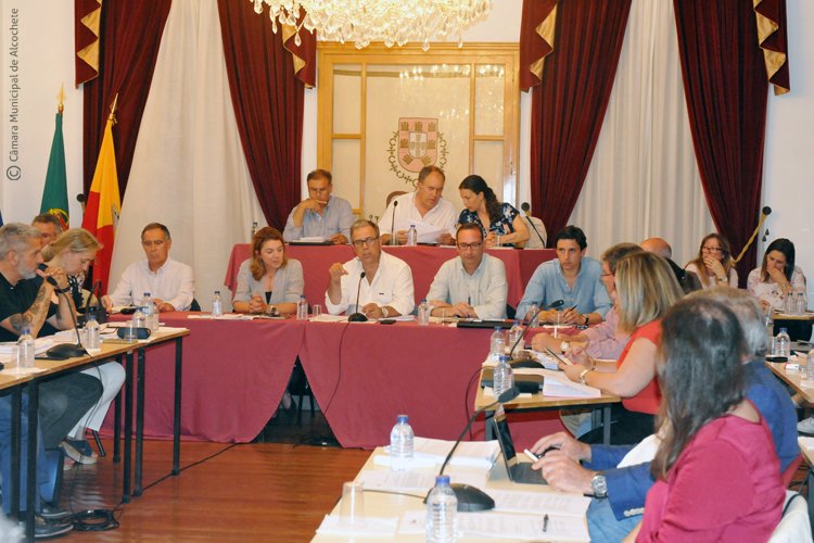 Assembleia Municipal aprova adesão a Cidades Educadoras e estatutos da S.Energia